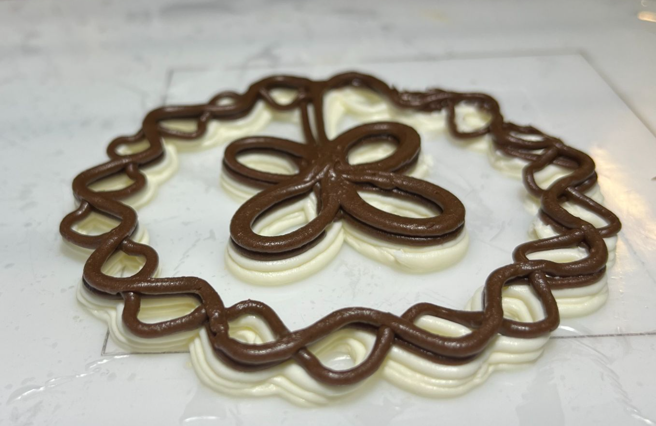 Printed chocolate icing pattern